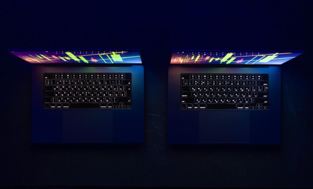 ThinkPad X1 Carbon Gen 13 to nie tylko doskonała konstrukcja, lecz również imponujące wnętrze, obok którego nie sposób przejść obojętnie