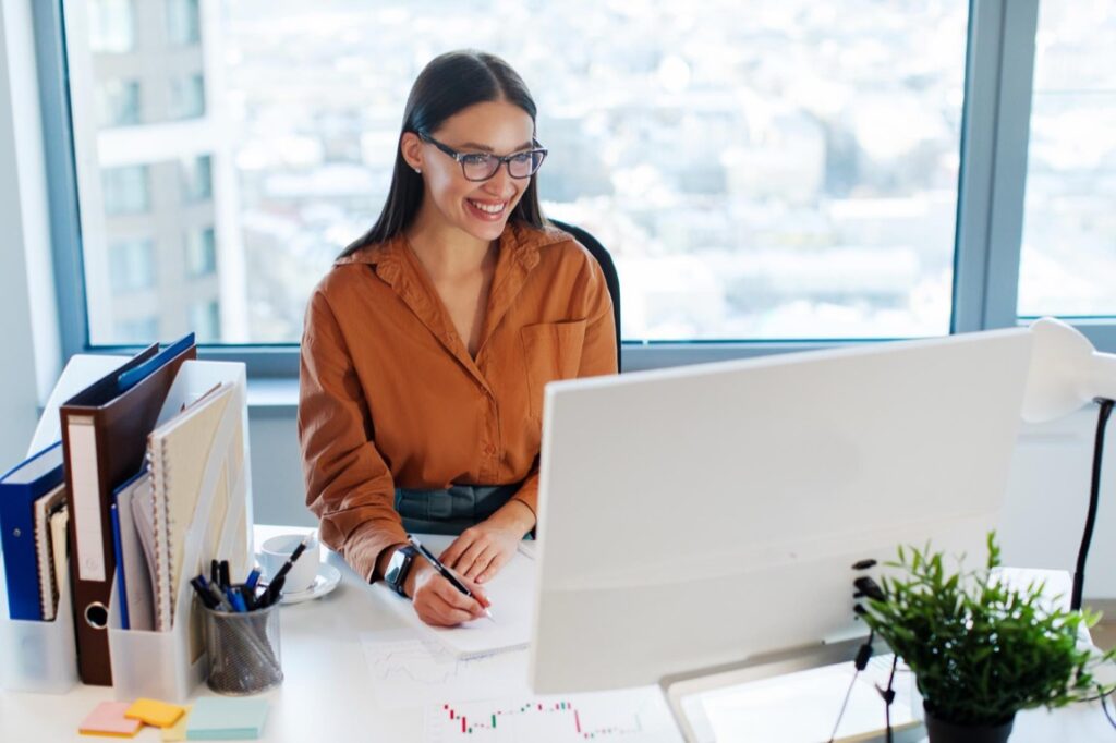 Choć HP ProOne 440 G9 nie jest typowym komputerem gamingowym, to nie znaczy, że nie może zapewnić rozrywki na zadowalającym poziomie